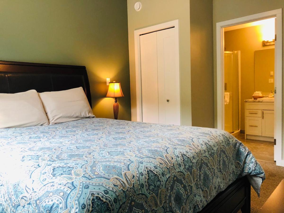 Downtown Whitehorse Deluxe 2 Bedroom Condo Экстерьер фото
